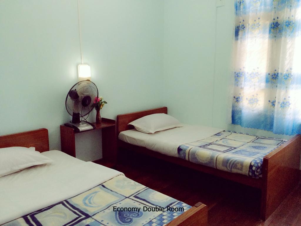 Joy Hotel Nyaung Shwe Zimmer foto